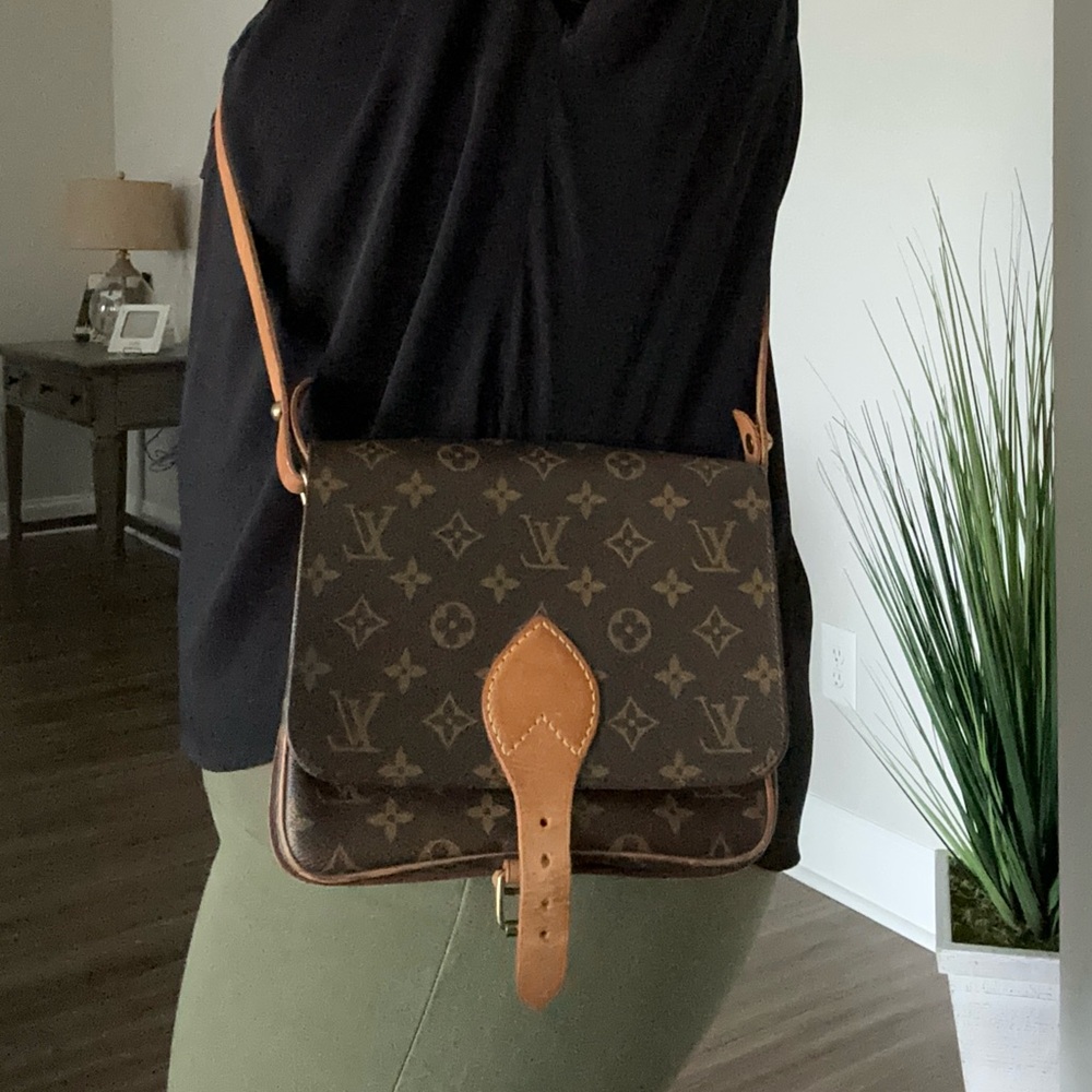 Louis Vuitton Monogram Cartouchiere 22